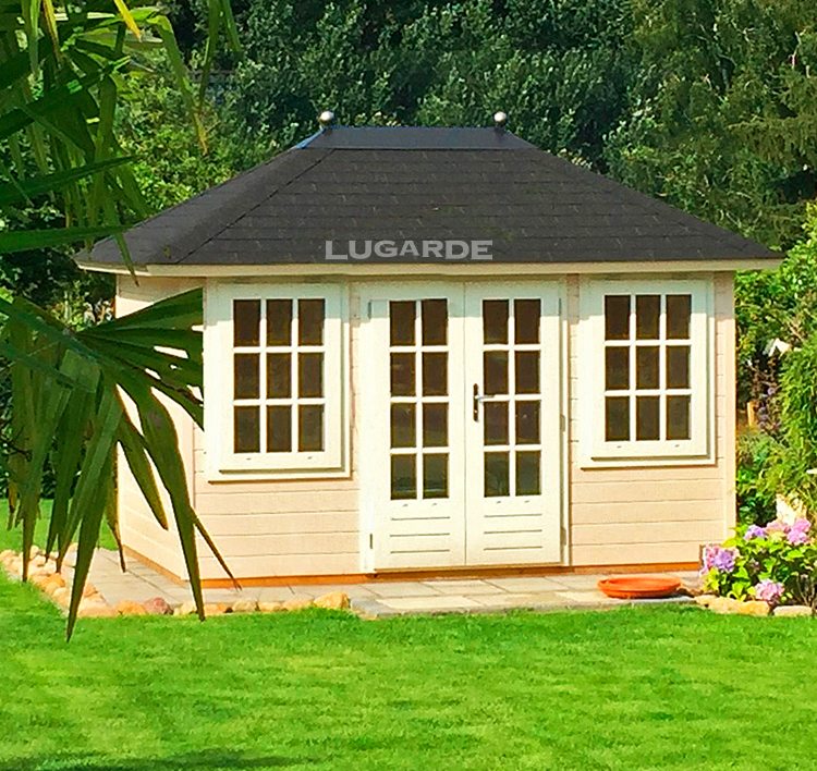 Lugarde summerhouse PR7 with a pyramid roof from Prima system range.